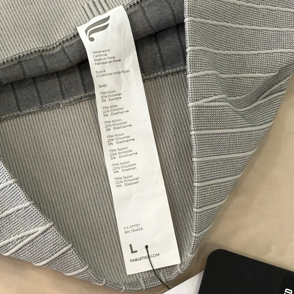 Fabletics Seamless High-Waisted Linework Leggings. - Picture 9 of 14